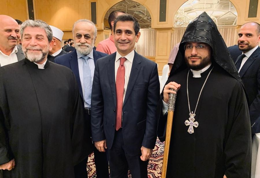 قيومجيان: الحل بإطفاء الحرائق الإقتصادية والسياسية