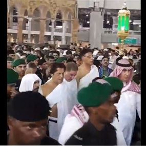 بالفيديو: أول ما فعله رئيس وزراء باكستان عقب وصوله إلى السعودية