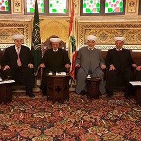 "الحريري يتعرّض لإبتزاز سياسيّ"