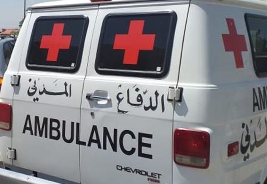 في طرابلس... انقاذ شابة من داخل حفرة!