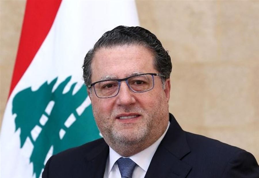 شقير: السياسيون الممسكون بالسلطة قلبهم صخر صوان