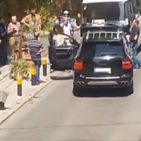 بالفيديو: أصرت على المرور عكس السير في أحد شوارع بيروت 
