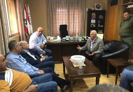 المدير العام للأونروا زار بلدية المية ومية المدير العام للأونروا زار بلدية المية ومية