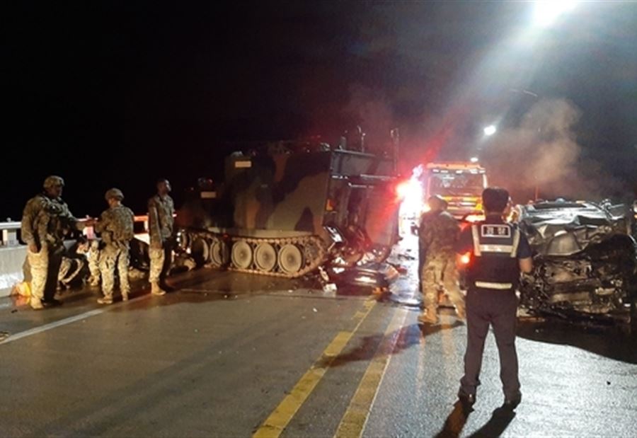 قتلى بحادث تصادم بين دبابة أميركية وسيارة في كوريا الجنوبية  قتلى بحادث تصادم بين دبابة أميركية وسيارة في كوريا الجنوبية