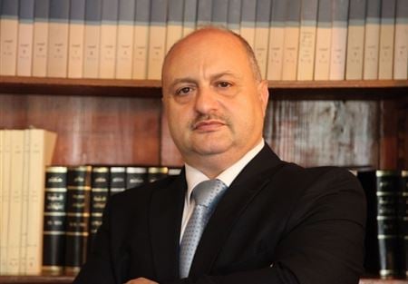 زخور يطالب المرجعيات الروحية بالتدخل لمنع التهجير زخور يطالب المرجعيات الروحية بالتدخل لمنع التهجير