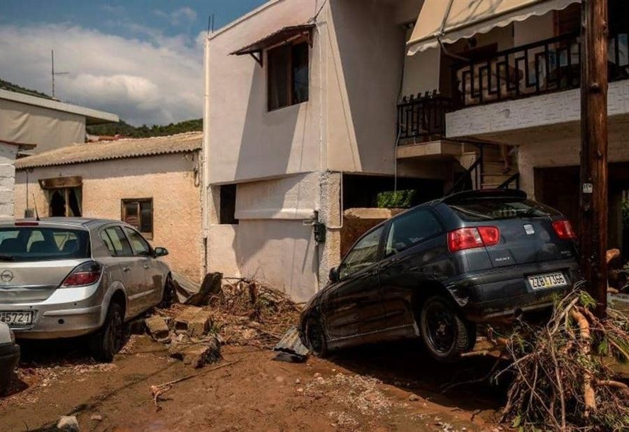 عاصفةٌ نادرةٌ في البحر المتوسط تضرب غرب اليونان عاصفةٌ نادرةٌ في البحر المتوسط تضرب غرب اليونان