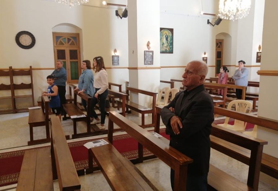بعد إقفال الكنائس لشهرين..القداديس تعود في المناطق 