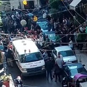 بالصورة: انهيار حائط مدرسة على محل اكسبرس