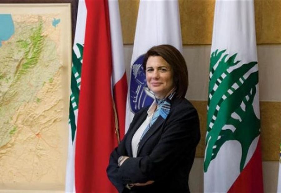 تهنئة "خاصة" من ريا الحسن للجيش تهنئة "خاصة" من ريا الحسن للجيش