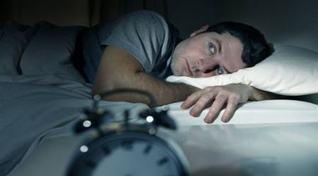 خدعة سحرية تساعدك على النوم في دقيقة!