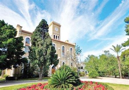 الجامعة الاميركية في بيروت من أجمل الجامعات في العالم