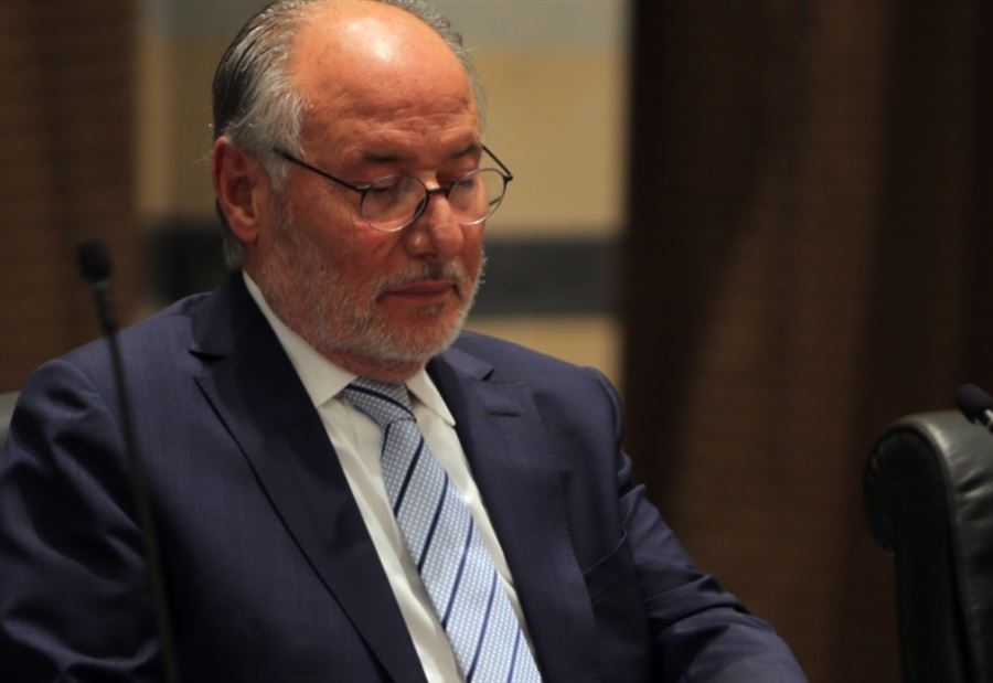 بعد الإتهام بـ "العنصرية واللا إنسانية"... بيانٌ لـ وزير التربية!