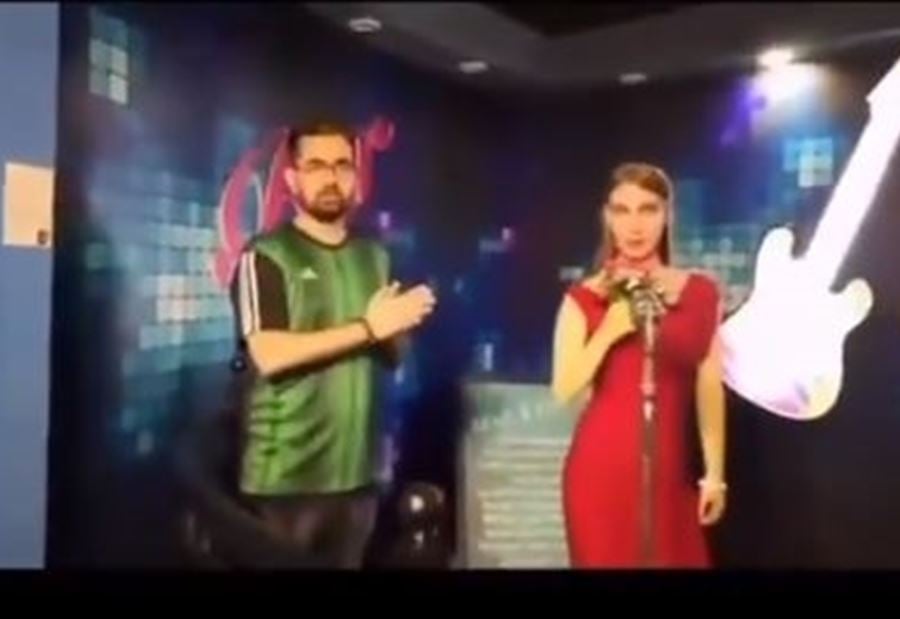 بالفيديو: لأول مرة.. تمثال من الشمع لفنانة لبنانية في ماليزيا بالفيديو: لأول مرة.. تمثال من الشمع لفنانة لبنانية في ماليزيا
