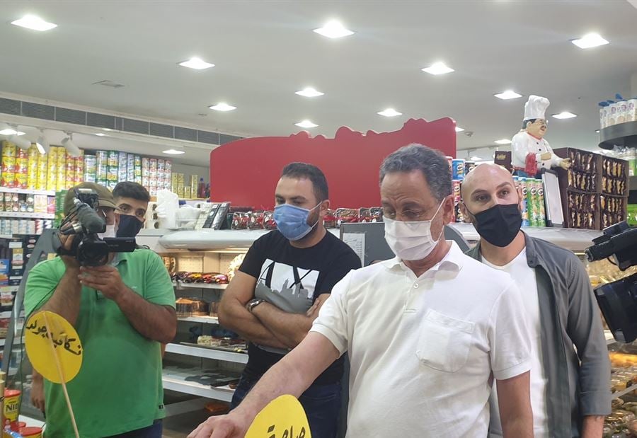 جولة لـ نعمة على المحال التِجارية... وتسطيرُ محاضر ضبط