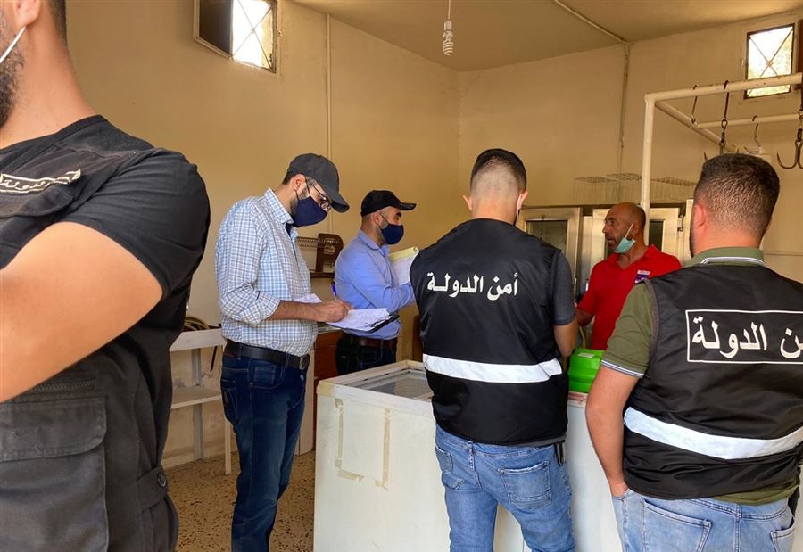 بالصور: جولةٌ لـ"أمن الدولة" على التعاونيات الإستهلاكية  بالصور: جولةٌ لـ"أمن الدولة" على التعاونيات الإستهلاكية