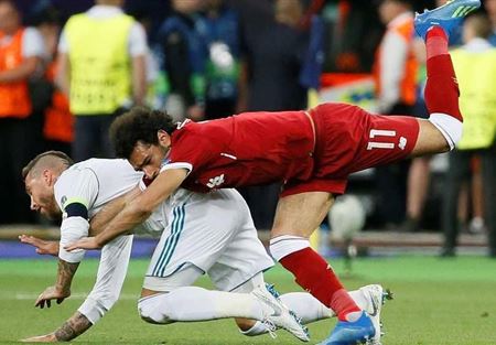من جديد... راموس يتحدث عن إصابته لصلاح من جديد... راموس يتحدث عن إصابته لصلاح