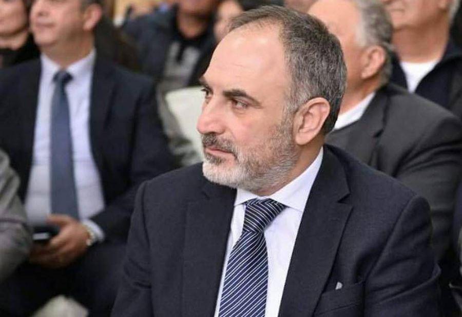 ردٌ على أسود: "لولا الحريري ما كان معلمك شاف قصر بعبدا!"