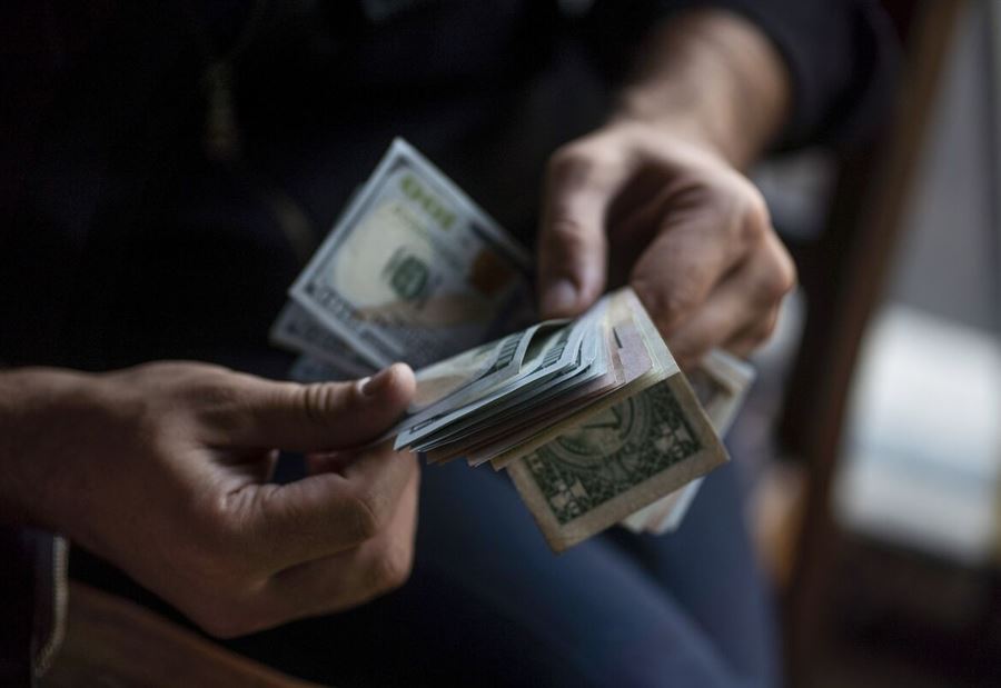 الدولار مُستقرّ لـ شهرين... ماذا بعد؟! 