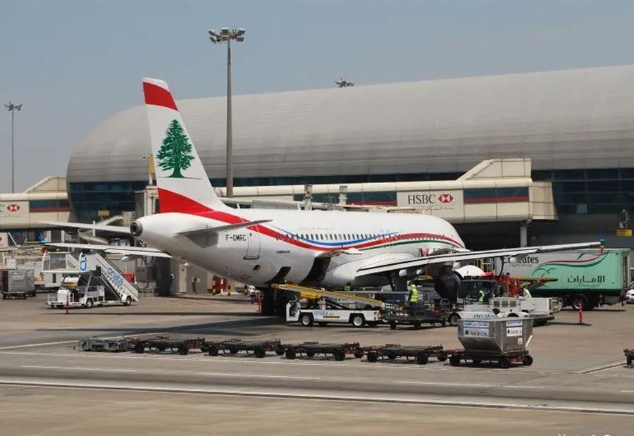 وزير الصحّة يكشف عن مصير "فتح المطار"