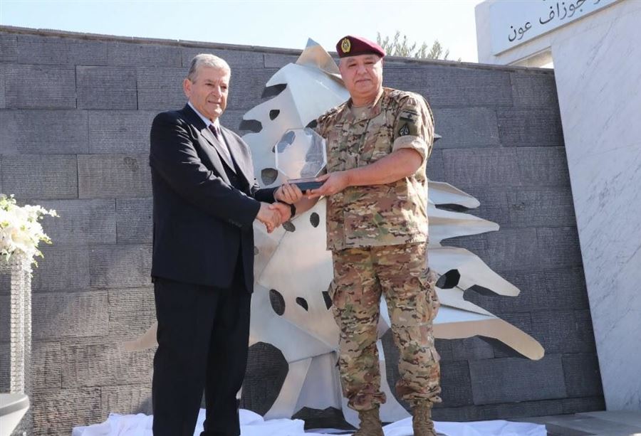 قائد الجيش جوزاف عون مكرّمًا قي بلدته! (فيديو وصور)