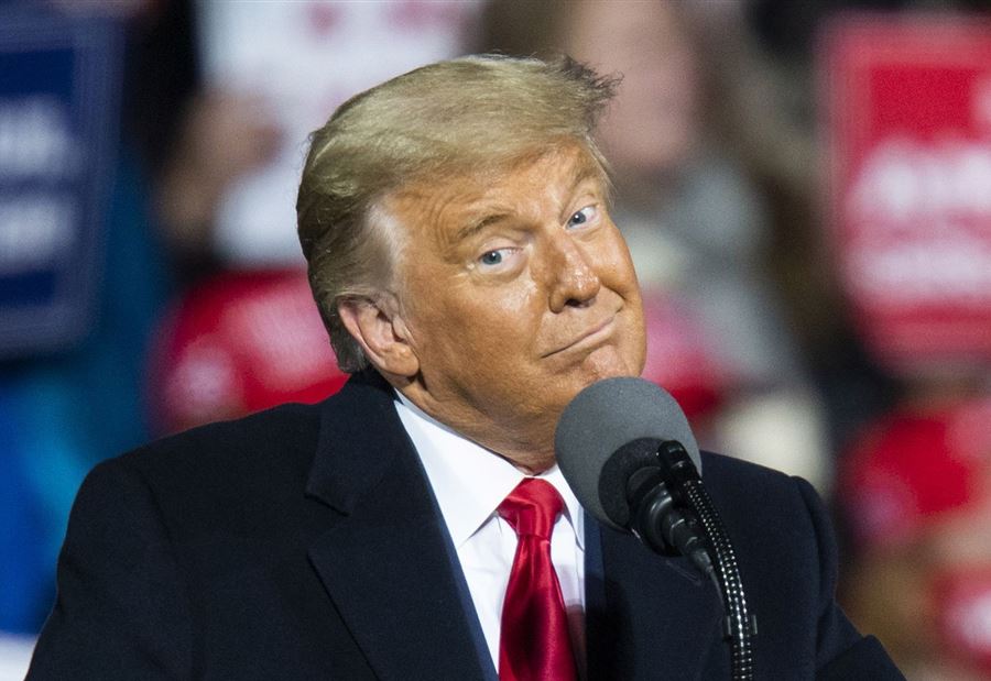 ترمب يتمنى "الشفاء العاجل" لبايدن  ترمب يتمنى "الشفاء العاجل" لبايدن