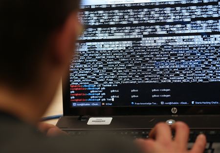 هاكرز يخترقون وكالة ناسا للكشف عن سر يتعلق بـ "داعش"!