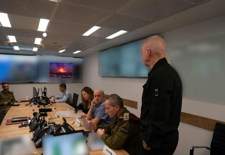 صور تُظهر كبار القادة الإسرائيليين وهم يتابعون الهجوم على إيران