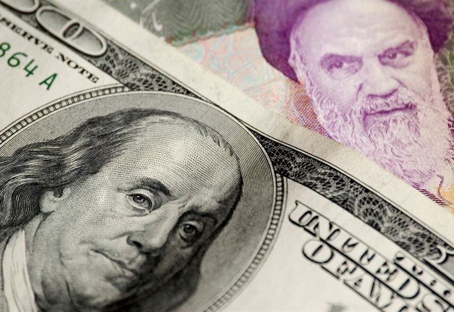 إنهيارٌ للعملة الإيرانية... ومطالبة بإقالة وزير الاقتصاد