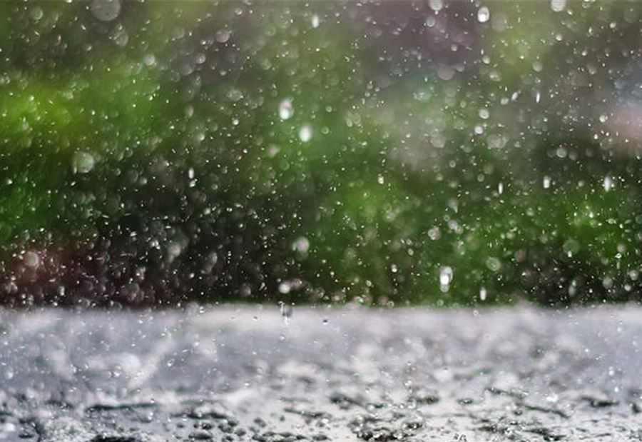 أمطار مع برق ورعد أمطار مع برق ورعد