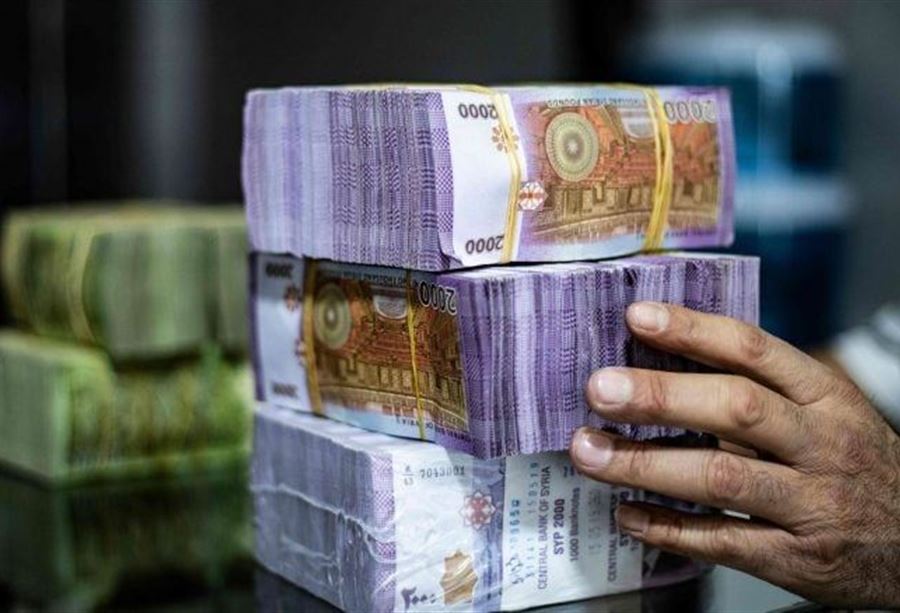 روسيا تزود سوريا بشحنة ضخمة من العملة
