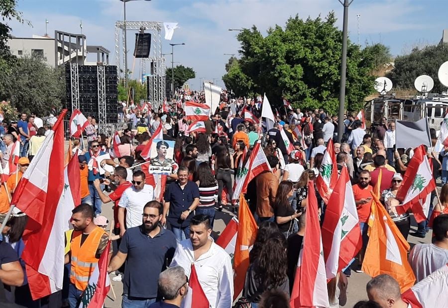 انطلاق مسيرة "الوفا" الحاشدة على طريق قصر الشعب 