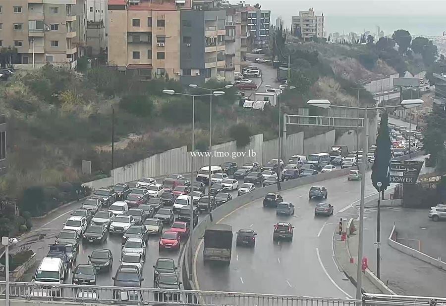 بالصور: حركة المرور خانقة من الفياضية باتجاه عاريا