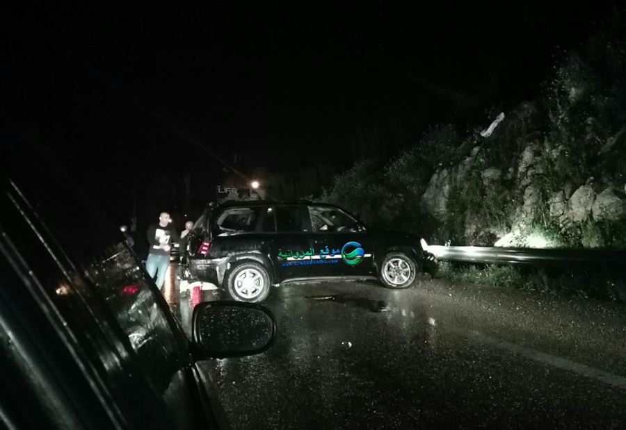 بالصور: جرحى جراء حادث سير على طريق صور بالصور: جرحى جراء حادث سير على طريق صور