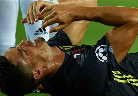الاتحاد الأوروبي يعلن عقوبة رونالدو بعد حادثة الطرد