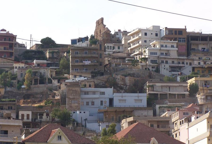  بِإقامة غير شرعيّة يروج للمخدرات في قبّ الياس