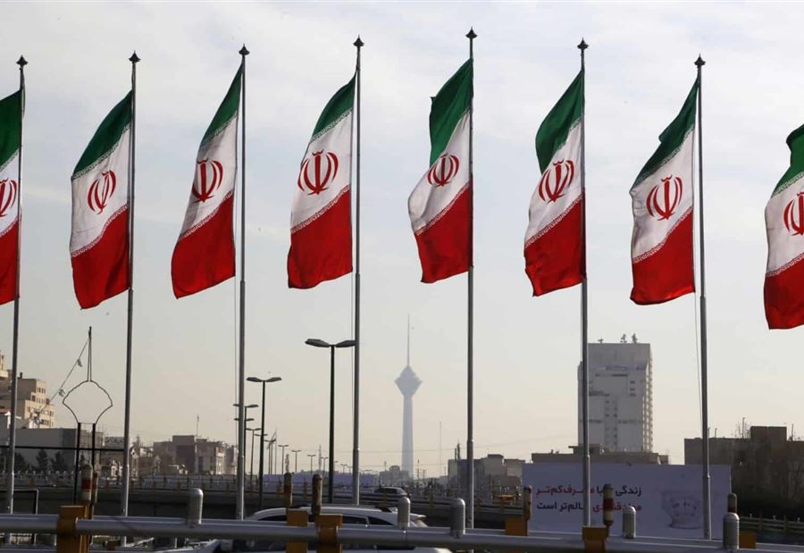 هل أيام النظام الإيراني باتت معدودة؟ محلل يتوقع انهياره خلال عام هل أيام النظام الإيراني باتت معدودة؟ محلل يتوقع انهياره خلال عام