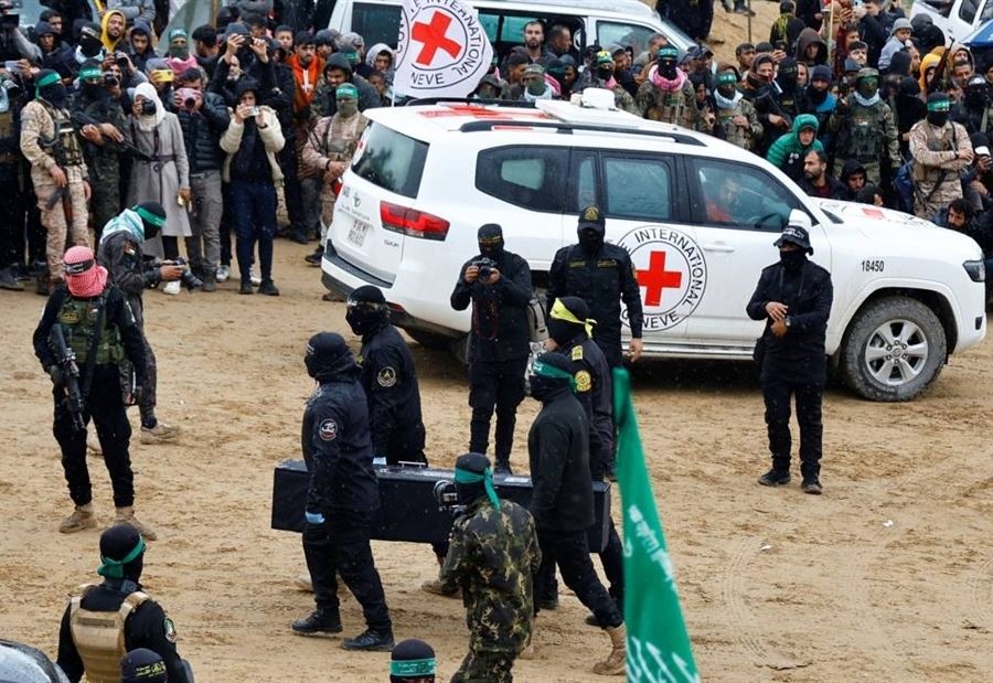 4 مقابل 445... إليكم هوية الجثامين الإسرائيلية التي سيتم تسليمها