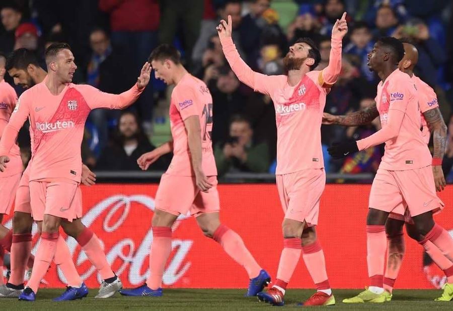 مدرب برشلونة يريد مهاجما "فورا"