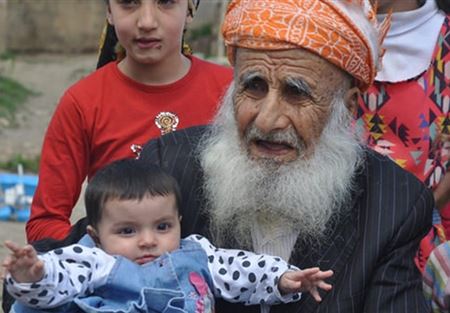 بعمر 111 عاما.. معمر تركي لديه 107 أحفاد