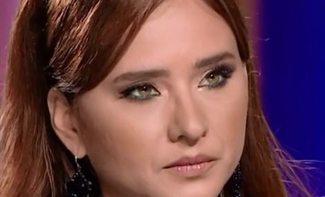 كيف نجت نيللي كريم من حادثة الطائرة المصرية؟