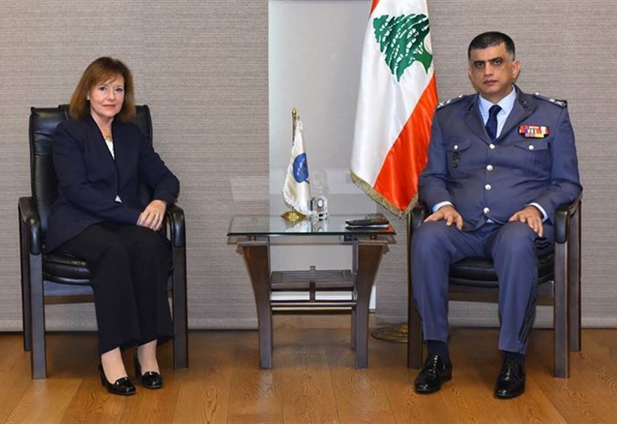 الأوضاع العامة بين ريتشارد و عثمان 