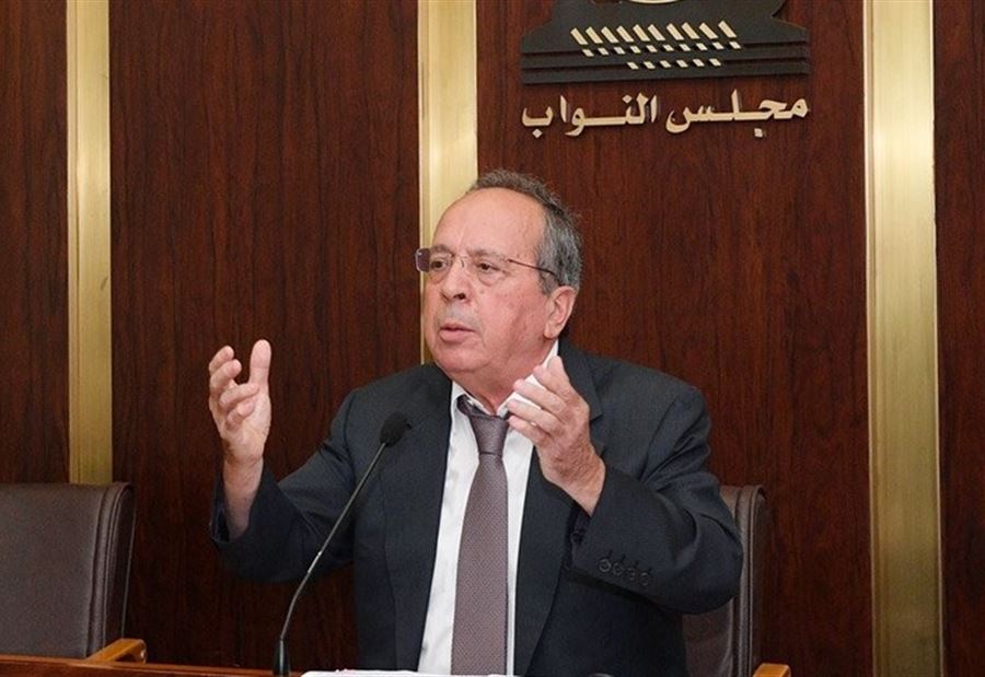 السيد: يجري تفصيل ثوب العرس للعروس!