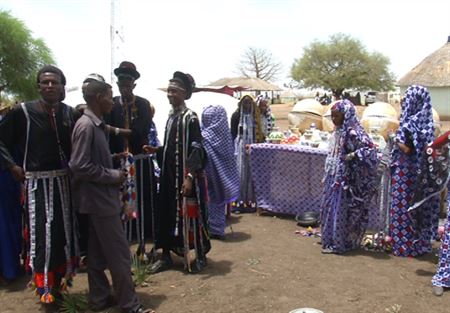 تعرف على العادات الغريبة لقبيلة "أمبررو" السودانية  تعرف على العادات الغريبة لقبيلة "أمبررو" السودانية