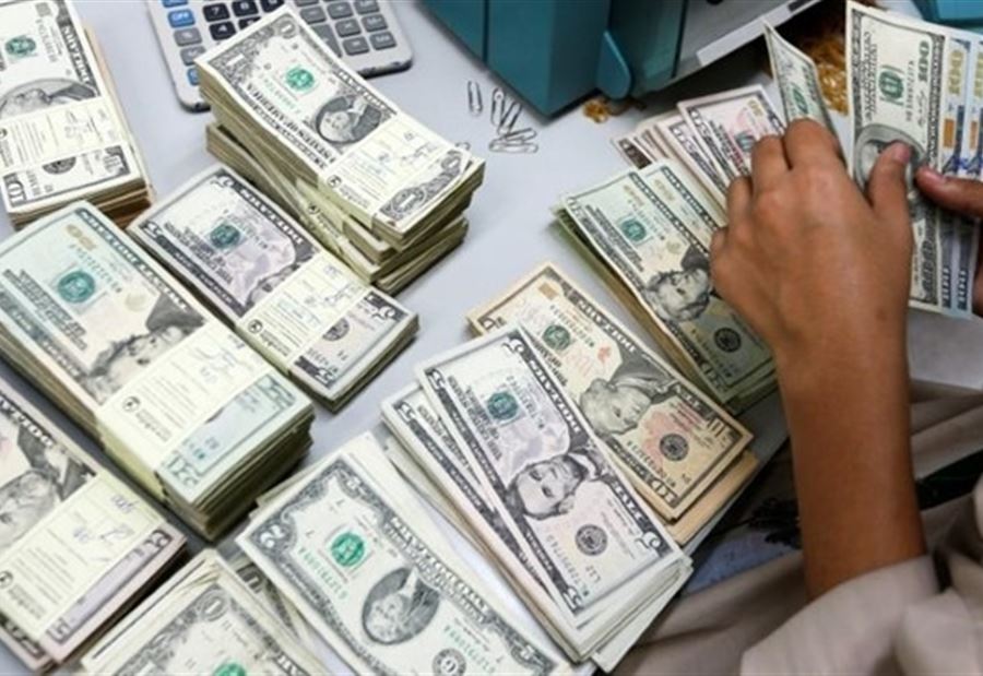 دولارات مُزيّفة في كورنيش المزرعة والبقاع!  دولارات مُزيّفة في كورنيش المزرعة والبقاع!