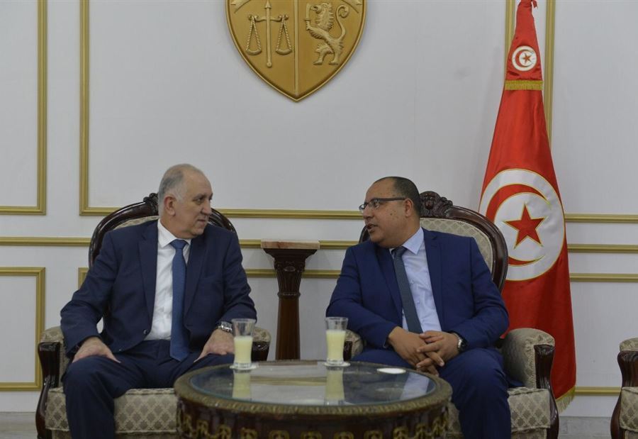 وزير الداخلية وصل تونس للمشاركة بمؤتمر وزراء الداخلية العرب