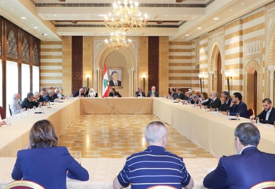 "المستقبل" تهاجم حكومة العهد... "ليست على قدر المسؤولية"