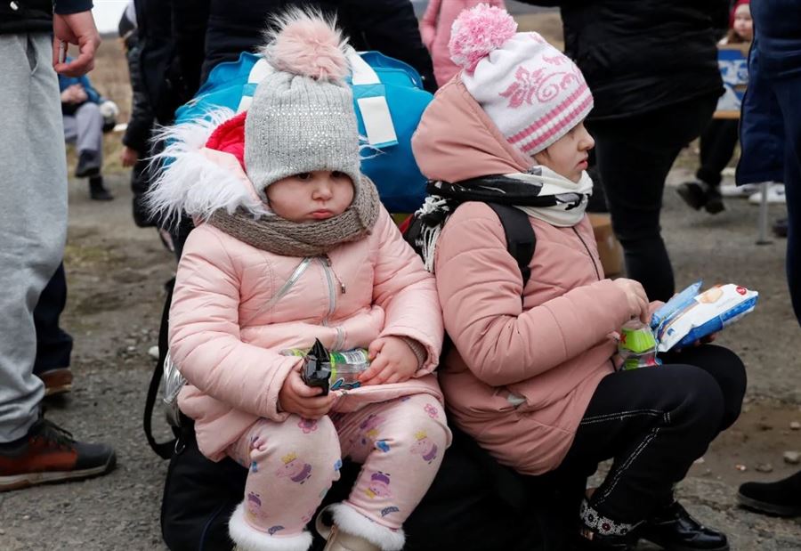 "الحرب الأوكرانية"... فرار الآلاف وخشية من رقم مليون