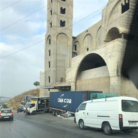 بالصورة: كنيسة تستخدم كمخزن خاص