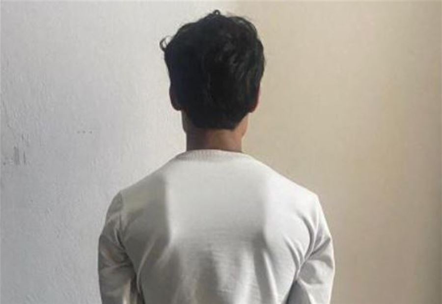 قام بتعذيب جروَيْ كلاب... و"الأمن" يتحرّك!