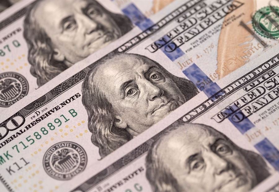 سعرُ دولار السوق السوداء مساء اليوم الأحد